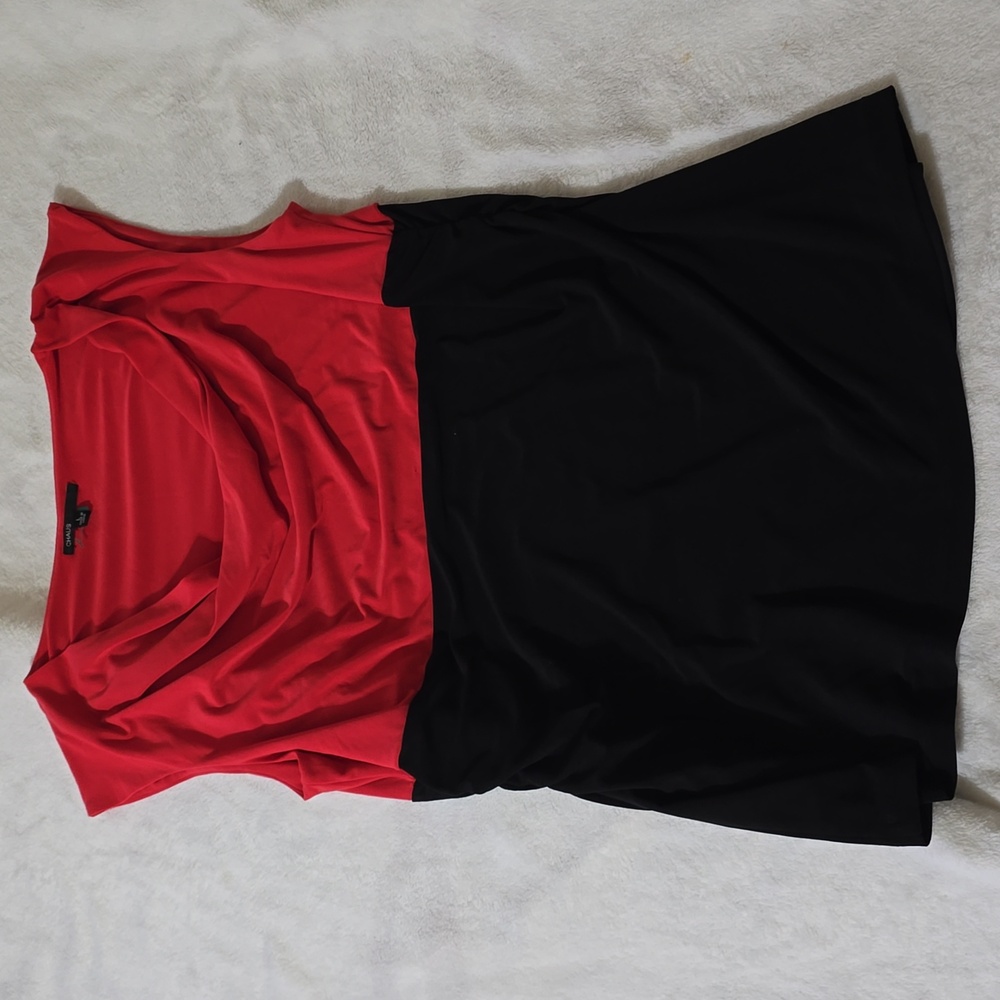 Chaus Red/Black Top